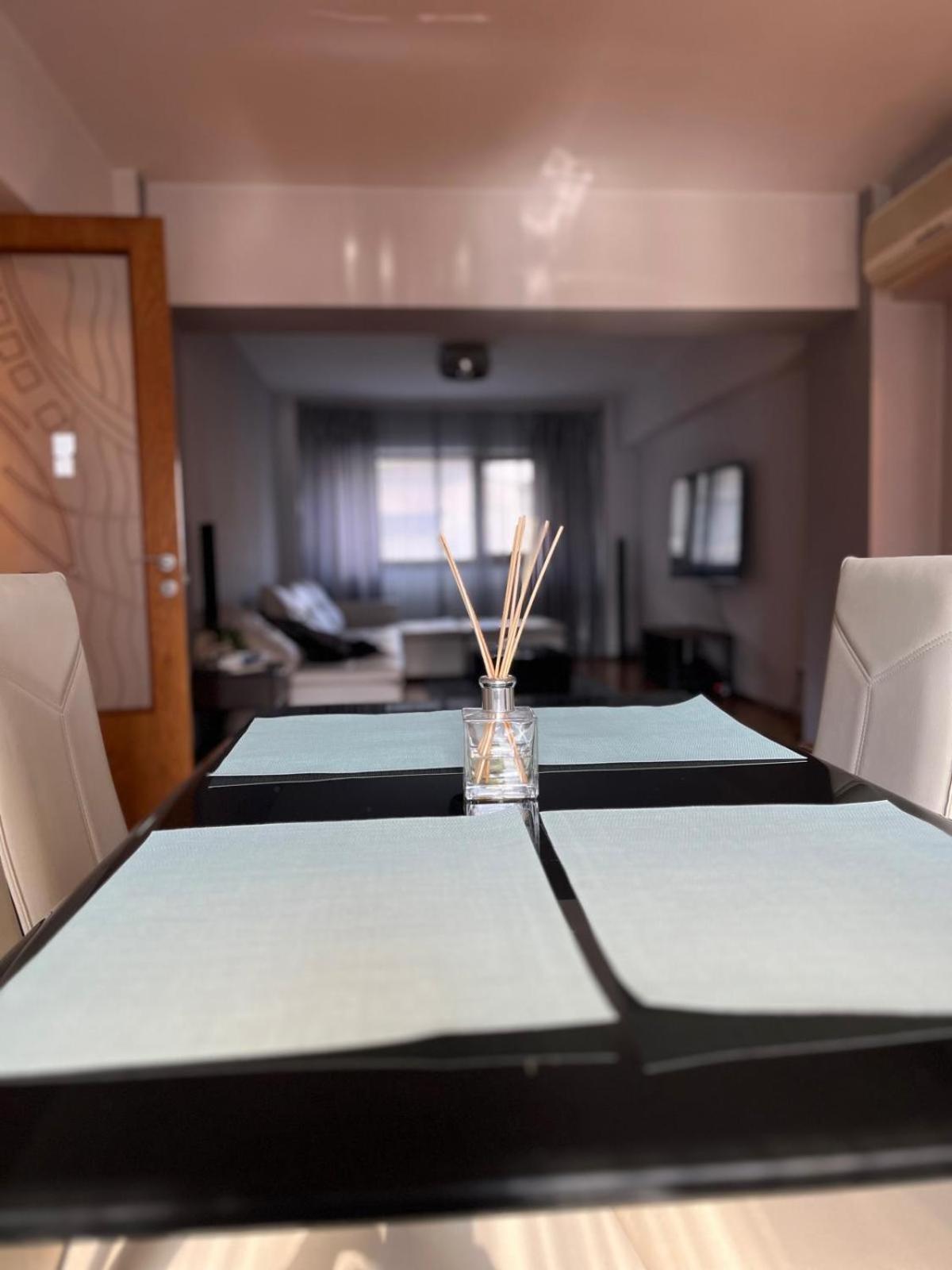 Romana 100 Sqm Deluxe Apartament Bucarest Exterior foto